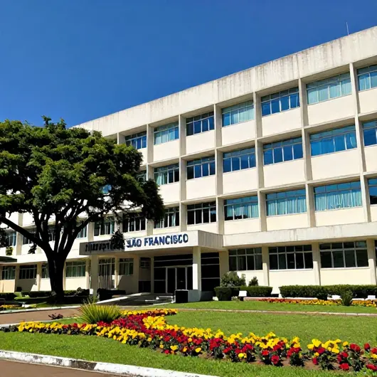Hospital São Francisco: Cuidando da Saúde de Forma Humanizada